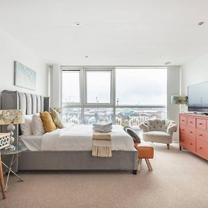 Serene Waterfront Rooms - Excel